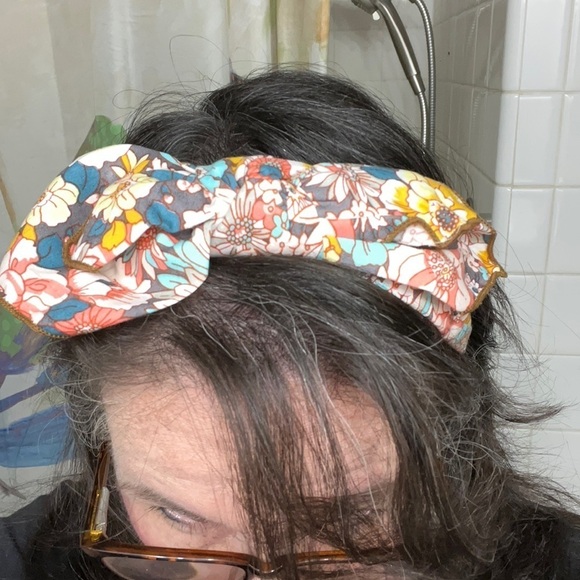 Floral headband. - Picture 6 of 6